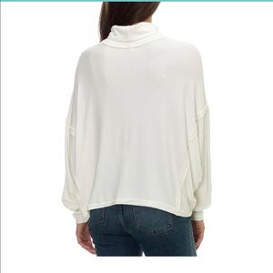Free People Tops - super soft free people pullover Free People Tops - super soft free people pullover